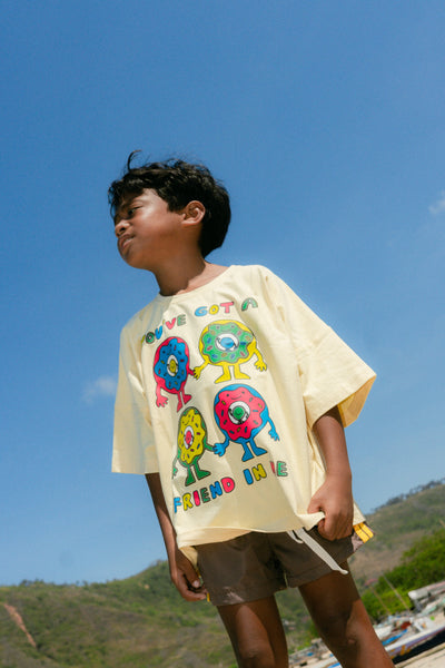 OVERSIZED FRIENDS TEE