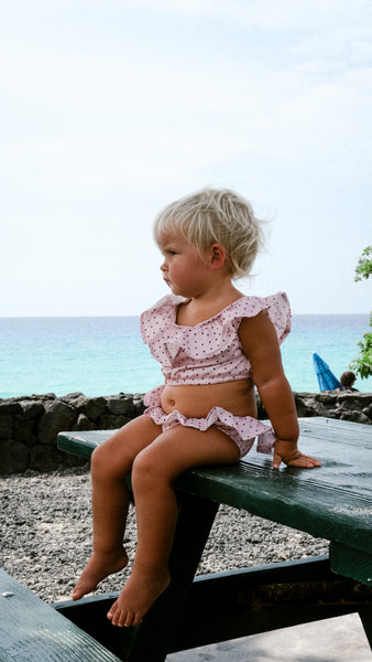 DOT DOT KINI